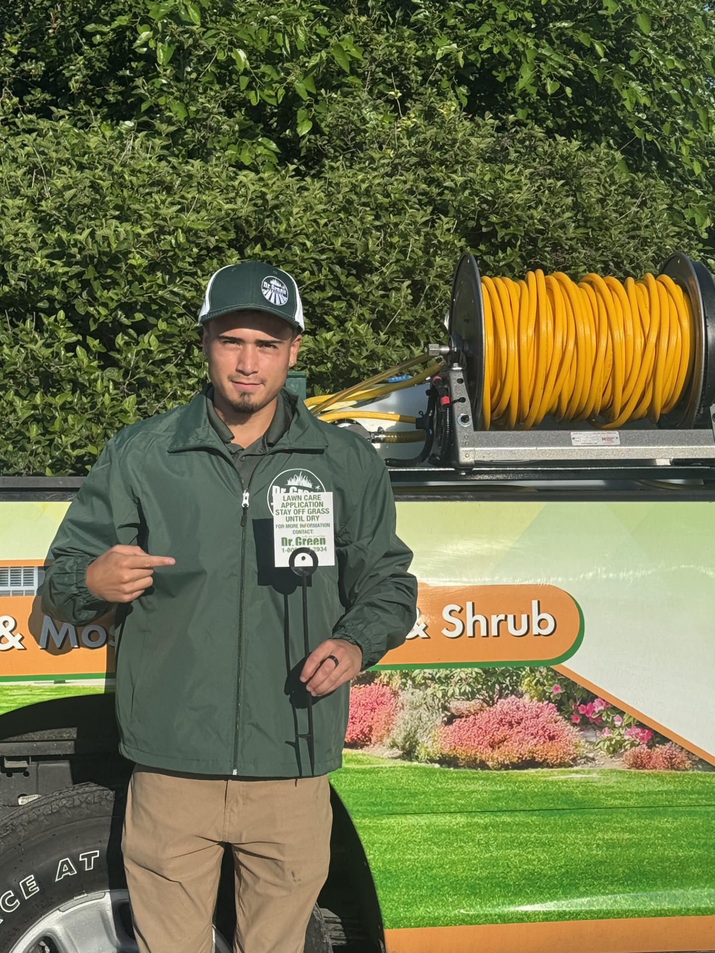 Dr. Green Services technician providing professional lawn care Hickory Hills